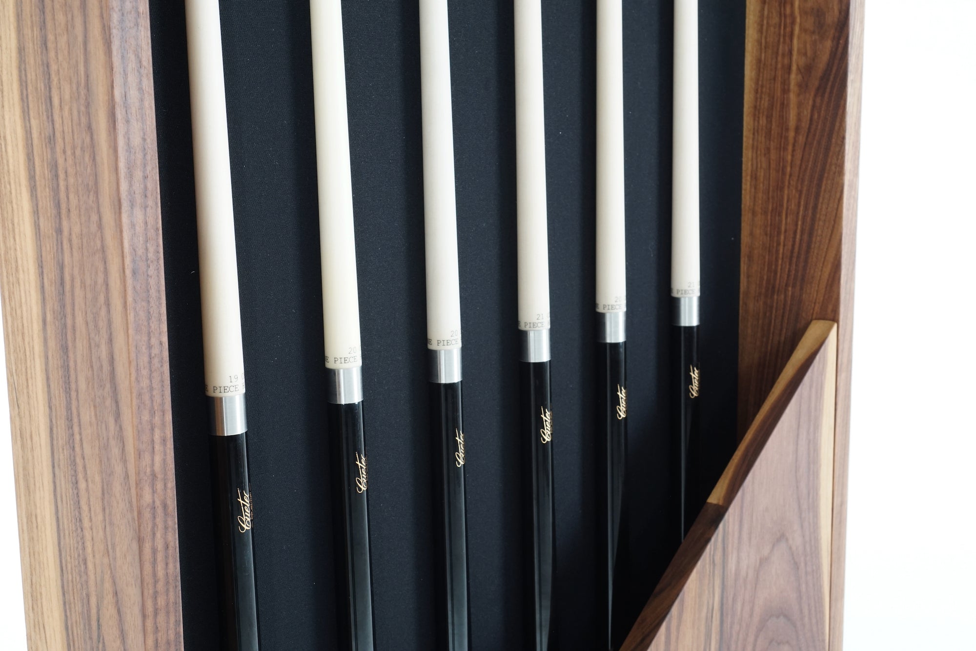 Woolsey Wall Cue Rack